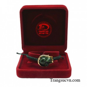 Dây tết hồ ly kiêu sa là món đồ trang sức được nhiều chị em phụ nữ yêu thích