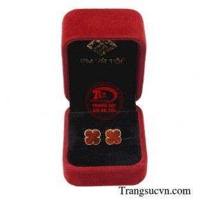 Hoa tai 4 lá hạnh phúc dành cho những bạn nữ thích phong cách thời trang