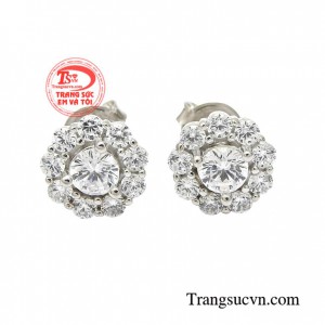 Hoa tai duyên dáng là món quà hoàn hảo dành tặng những người yêu thương