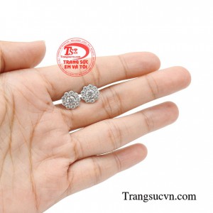 Hoa tai duyên dáng là món quà hoàn hảo dành tặng những người yêu thương