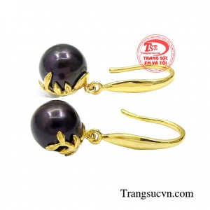 Hoa tai ngọc trai đen huyền bí mang đến những điều may mắn, sự thịnh vượng trong gia đạo