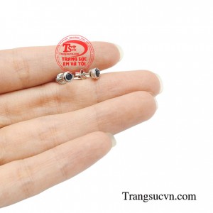 Hoa tai sapphire thời trang tạo điểm nhấn tôn lên sự xinh đẹp, hoàn hảo trên đôi tai bạn