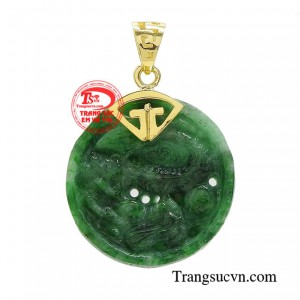 Mặt dây bọc vàng thịnh vượng chế tác từ ngọc cẩm thạch đem lại một cuộc sống hạnh phúc, công việc hanh thông phát tài. 