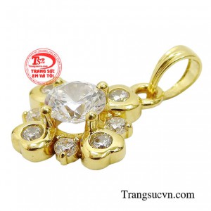 Với vẻ ngoài sang trọng rực rỡ dễ dàng khiến người đối diện phải thu hút. 