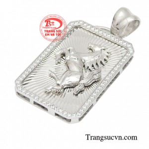 Ngựa với bản tính mạnh mẽ, phóng khoáng vì vậy mà nó được xem là đại diện cho những người quyền lực