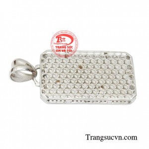 Mặt dây nam phi mã vàng trắng sang trọng, trẻ trung đang là xu hướng của giới trẻ trong năm nay