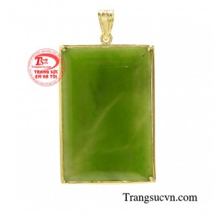 Mặt dây Nephrite bọc vàng phú quý mang bên mình sẽ tốt cho vận khí, tốt cho sức khoẻ, cho đường công danh sự nghiệp và thu hút tài lộc.