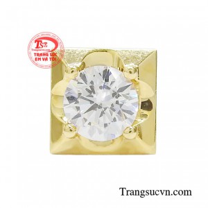 Chiếc mặt dây sẽ là trợ thủ đắc lực giúp chị em tỏa sáng tự tin là chính mình