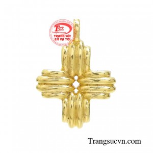 Mặt dây quyến rũ thời thượng thể hiện sự đằm thắm, kiêu hãnh của người phụ nữ. 