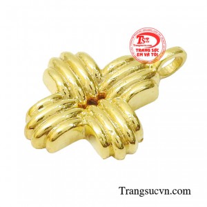 Khi ý thức được vẻ ngoài luôn chỉn chu và cuốn hút, phái đẹp sẽ tràn đầy tự tin và kiêu hãnh.