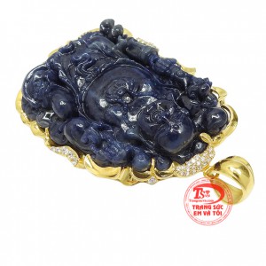 Đá spphire màu xanh là loại đá quý nhất trong các loại đá, nó có khả năng mang lại sự giàu sang, phú quý