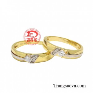 Nhẫn cưới may mắn với thiết kế sang trọng, kiểu dáng hiện đại là xu hướng của mùa cưới năm nay