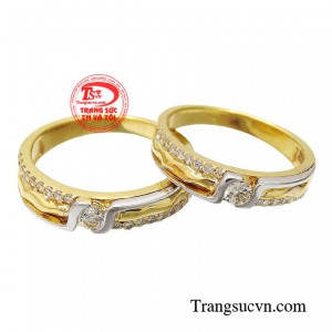 Nhẫn cưới vàng đẳng cấp không chỉ đẹp, chúng còn quý phái, kiêu sa, xứng tầm hoàng gia.