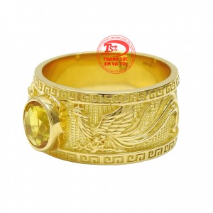 Hình chạm khắc long phượng sum vầy tượng trưng cho gia đình hạnh phúc, sung túc đón nhiều may mắn, đường công danh sự nghiệp viên mãn