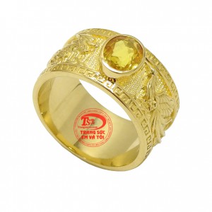 Nhẫn nam sapphire long phượng sum vầy được thiết kế chạm khắc đặc biệt mang đến vẻ đẹp sang trọng, lịch lãm cho người đeo