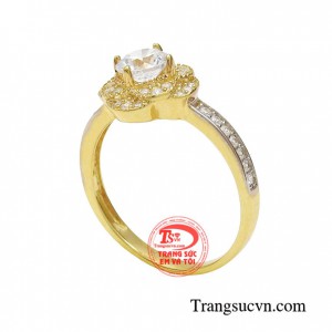 Cũng giống như những bộ quần áo đẹp trang sức là một phần không thể thiếu của mọi cô gái hiện đại