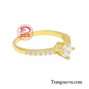 Chẳng cần cầu kỳ phô trương, bằng cách lựa chọn trang sức phù hợp cũng đủ khiến bạn trở thành người xinh đẹp nhất