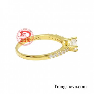 Nhẫn nữ là món phụ kiện đơn giản giúp bạn tự tin hơn có thể ghi điểm trong mắt người đối diện