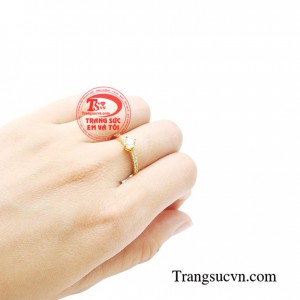 Nhẫn nữ là món phụ kiện đơn giản giúp bạn tự tin hơn có thể ghi điểm trong mắt người đối diện