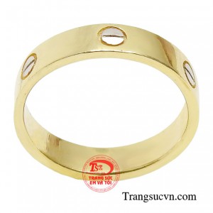 Đại diện sự giàu sang và mạnh mẽ chiếc nhẫn sẽ là lựa chọn trên cả hoàn hảo để phái đẹp tự tin và tỏa sáng. 