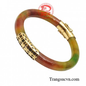 Vòng ngọc bọc vàng may mắn