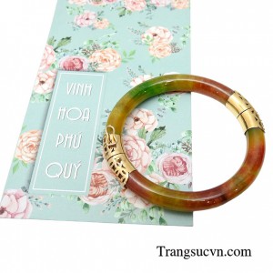 Vòng ngọc bọc vàng may mắn