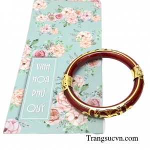 Ngọc cẩm thạch là vật tinh túy và quý báu của trời đất