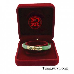 Ngọc cẩm thạch thiên nhiên