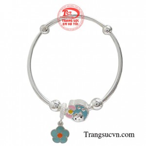Vòng tay bạc thương yêu là sản phẩm với chất lượng chuẩn bảo vệ sức khỏe cho con đồng thời là món đồ trang sức đẹp mắt