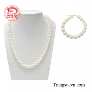 Nó thu hút người nhìn bởi nét thuần khiết, sang trọng mà bất kì chất liệu nào khác không có được.