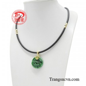 Bộ dây chuyền là món phụ kiện làm đẹp được giới yêu thích ngọc cực kỳ ưa chuộng bởi vẻ đẹp sang trọng mang đến thần thái vương giả cho người sử dụng