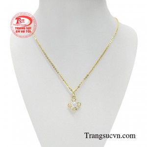 Bộ dây chuyền nữ vàng cao cấp thổi làn gió mới vào phong cách của nàng.