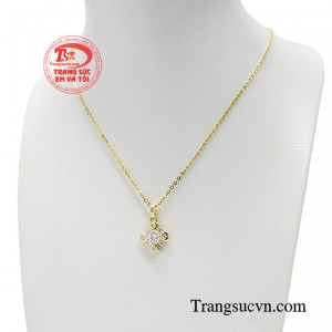 Bộ đôi đẳng cấp gây thích thú vì sự đơn giản nhưng vô cùng bắt mắt.