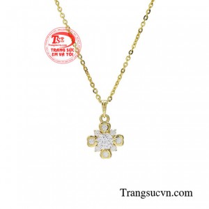 Nhanh như cái búng tay, nàng đã nắm trọn làn gió thời thượng cho chính mình