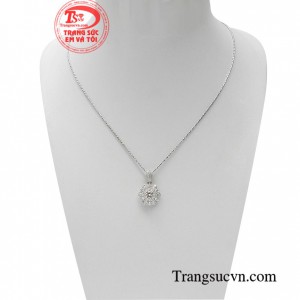 Bộ dây kim cương đẳng cấp là bộ trang sức mà mọi cô gái đều muốn sở hữu