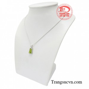 Bộ dây Peridot cao cấp là món quà hoàn hảo dành tặng người thân trong các dịp lễ