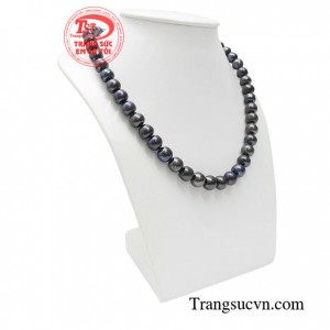 Ngọc trai là món trang sức được các nữ doanh nhân, phụ nữ hiện đại và chị em có gu thời trang tinh tế ưa chuộng