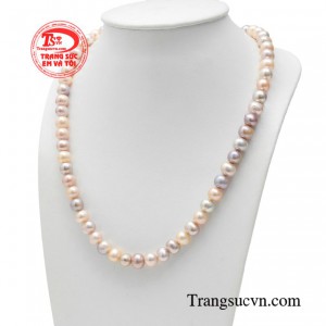 Những viên ngọc trai với nhiều màu sắc khác nhau không chỉ có tác dụng làm đẹp mà nó còn thể hiện cá tính, tâm hồn của người đeo. 