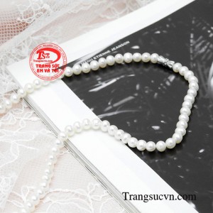 Chuỗi ngọc trai trắng còn giúp người đeo có tinh thần sảng khoái, suy nghĩ tích cực.