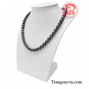 Những viên ngọc trai màu đen được ưa chuộng vì nó tượng trưng cho sự giàu sang, phú quý