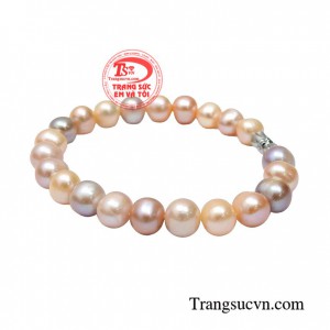 Ngọc trai mang đến cho người đeo vẻ đẹp thân thiện, dịu dàng, dễ mến tự tin tỏa sáng trước đám đông