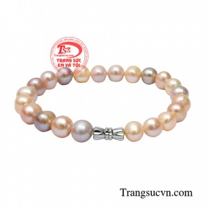 Ngoài tác dụng làm đẹp ngọc trai trắng còn giúp người đeo có tinh thần sảng khoái, suy nghĩ tích cực và vui vẻ hơn