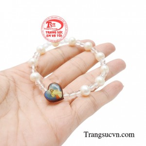 Phù hợp với mọi lứa tuổi, hợp thời trang và trang phục