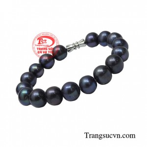 Người ta đã phát hiện ra nhiều cách làm trang sức từ ngọc trai vì nó có giá trị cao và vẻ đẹp riêng