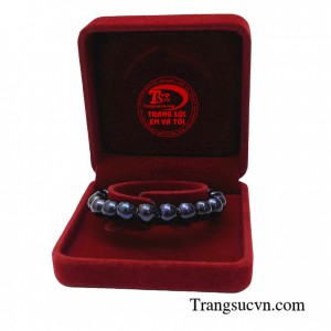Chuỗi tay ngọc trai hoàng gia là một phần quà tặng quý giá từ đại dương dành cho chúng ta