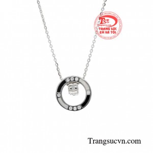 Dây chuyền quý cô phong cách