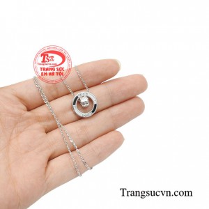 Dây chuyền quý cô phong cách