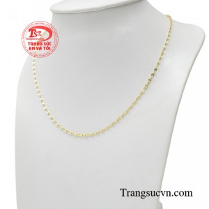 Sản phẩm là món phụ hiện không thể thiếu cho các cô nàng yêu vẻ đẹp nữ tính, dịu dàng. 