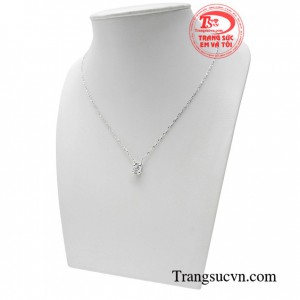 Sản phẩm thiết kế nhỏ nhắn kiểu dáng thời trang phù hợp với những bạn gái yêu thích phong cách nhẹ nhàng và nữ tính