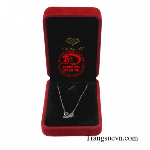 Dây chuyền thiên nga đen huyền bí